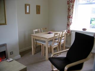 the holiday cottage dining area